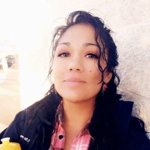 Meet your Posher, Em